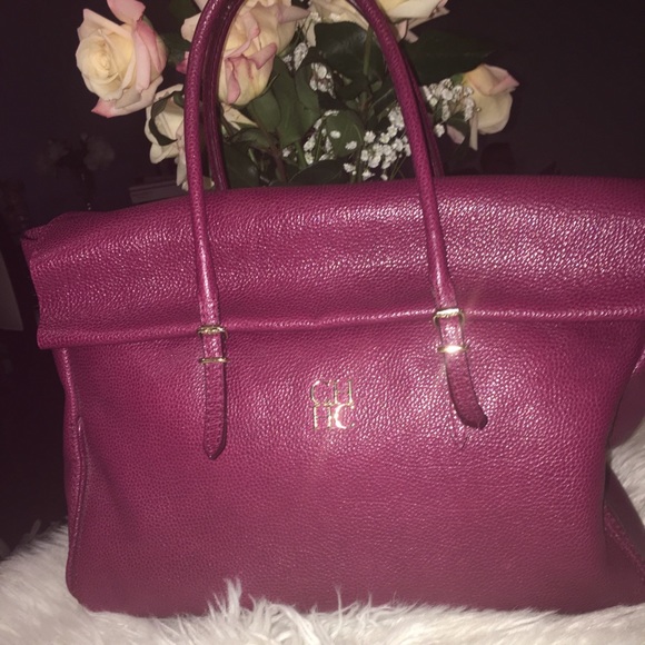 Authentic Carolina Herrera Used condition - Picture 2 of 8